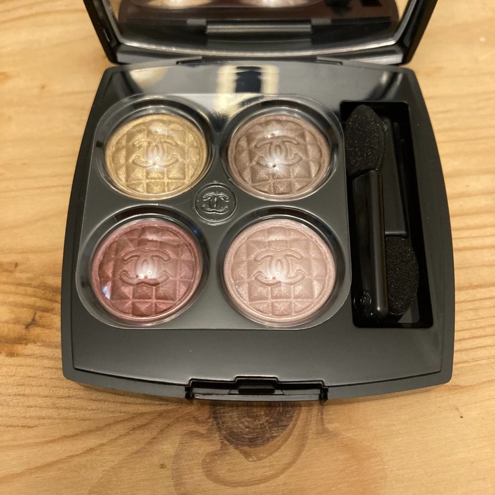 Chanel Regard Signe de Chanel Harmonie du Soir Eyeshadow Limited Holiday 2012